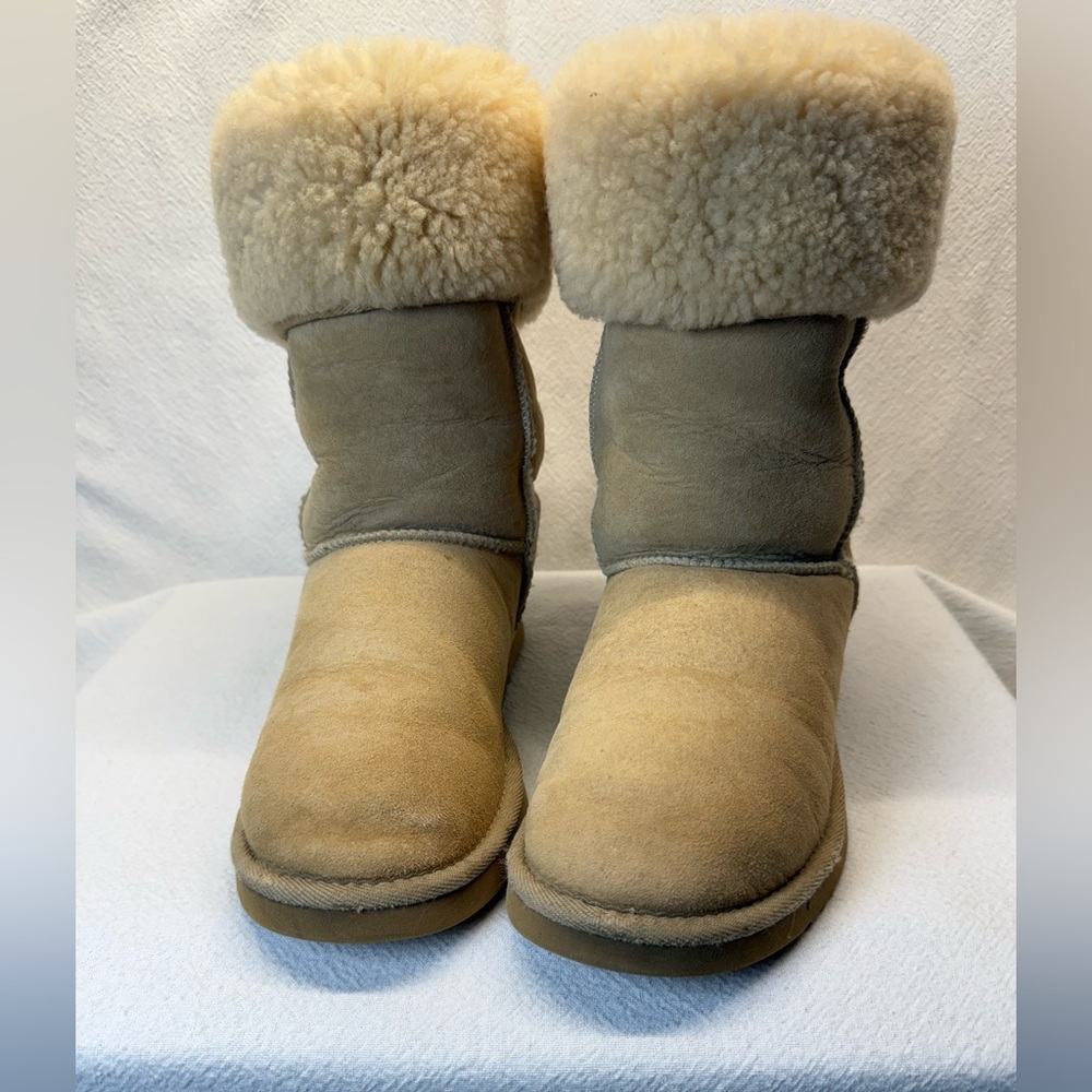 Festival Wear UGG Classic Short Shearling Boots  Chestnut Suede Coastal Cowgirl